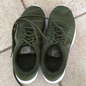Nike forest green sneakers. Size 6.5